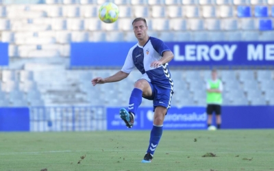 Jesús Olmo en el duel inaugural davant el Castellón | Roger Benet